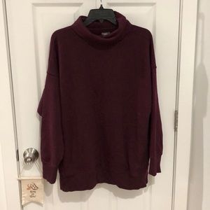 Oversized sweatshirt, turtle neck